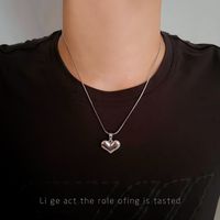 Korean New Stainless Steel Smooth Love Necklace Temperament Clavicle Chain Three-dimensional Peach Heart Jewelry Wholesale main image 1