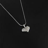 Korean New Stainless Steel Smooth Love Necklace Temperament Clavicle Chain Three-dimensional Peach Heart Jewelry Wholesale main image 3