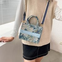 Autumn And Winter New Large-capacity Retro Oil Painting Tote Bag main image 6