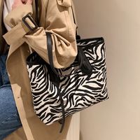 Fashion Zebra Pattern One-shoulder Messenger Tote Bag Wholesale Nihaojewelry main image 1