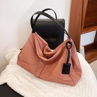 حقائب كبيرة الحجم للنساء خريف 2021 حقيبة يد عصرية جديدة حقيبة يد تحت الإبط حقيبة قطرية حقيبة نسائية main image 5