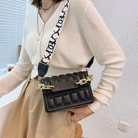 Simple Wide Shoulder Strap One-shoulder Small Square Bag Wholesale Nihaojewelry main image 4