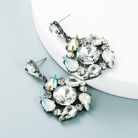 Retro-mehrschichtlegierungsblume Voller Diamantohrringe Großhandel Nihaojewelry main image 4