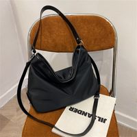 Simple Solid Color Large Capacity One-shoulder Messenger Tote Bag Wholesale Nihaojewelry sku image 1