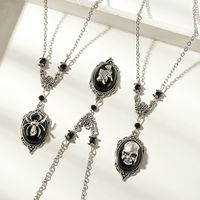 New Halloween Animal Witch Spider Skull Pendent Necklace Wholesale Nihaojewelry main image 3