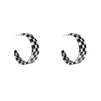 Fashion Checkerboard Black And White C-shaped Earring Wholesale Nihaojewelry main image 3