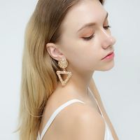 Mode Neue Geometrische Dreieck Übertriebene Legierung Ohrringe Für Frauen sku image 8