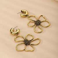 New Retro Metal Fashion Geometric Exaggerated Earrings sku image 1