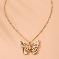 Fashion Generous Single-layer Exaggerated Inlaid Pearl Large Butterfly Alloy Necklace sku image 1