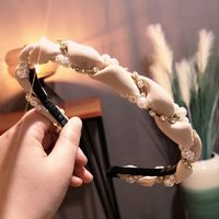 Korean Fashion Pearl Braid Headband Exquisite Shiny With Diamond Hairpin High-end Boutique Headband Pressure Hair Accessories Wholesale Nihaojewelry sku image 1