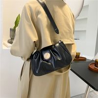 Simple Round Buckle Folds One-shoulder Messenger Bag Wholesale Nihaojewelry main image 6