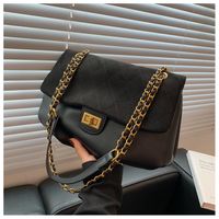 New Fashion Lock Contrast Color Large-capacity Shoulder Handbags Wholesale Nihaojewelry sku image 1