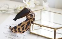 Retro Leopardenmuster Wildleder Stoff Breitseitig Geknotetes Stirnband Großhandel Nihaojewelry sku image 1