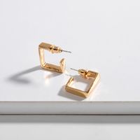 Mode Nouvelles Petites Boucles D&#39;oreilles Coréennes Simples Géométriques Tridimensionnelles À La Mode Pour Femmes sku image 1