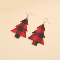 European And American New Christmas Double-sided Christmas Tree Red Plaid Leather Earrings Personalized Holiday Earrings Wholesale main image 3