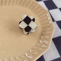 Black White Checkerboard Hair Accessories Gripping Clip Female Shark Clip sku image 3