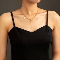 Collar Con Colgante De Perla Ovalada De Moda De Corazón Sinuoso De Costura Simple main image 1