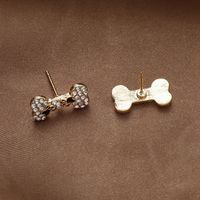 Fashion Rhinestone Dog Bone Earrings Simple Alloy Earrings main image 4