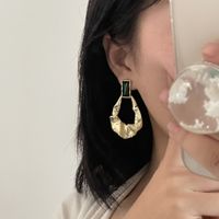 French Retro Niche Design Women's Wrinkled Metal Earring main image 3