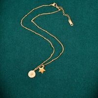 Einfache Schlüsselbeinkette Fünfzackiger Stern Mode Doppelanhänger Halskette Aus Titanstahl main image 4