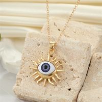 Exaggerated Metal Edging Three-dimensional Sun Eye Pendant Collarbone Chain main image 5