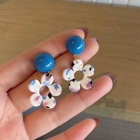 Korean Retro Painted Flower Earrings Fashion Resin Earrings Wholesale main image 1