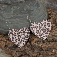 European And American New Heart-shape Leather Earrings Creative Heart-shaped Double-sided Leopard Print Pu Earrings sku image 1