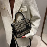 Retro Women's Bag New Korean Checkerboard Small Square Bag Shoulder Messenger Bag Wholesale main image 1