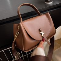 Retro Niche Bag Women's 2022 New Trendy Messenger Handbag Wholesale main image 2