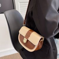 Retro Niche Stone Pattern Messenger Bag Female Winter Shoulder Saddle Bag main image 3