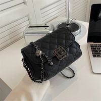 Autumn And Winter Women's Bags New Fashion Niche Lingge Chain Messenger Bag main image 4