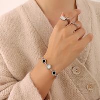 Fashion Roman Numerals Black And White Sea Shell Bracelet Double-sided Inlaid Titanium Steel 18k Gold Jewelry sku image 1