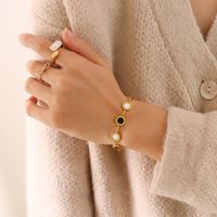 Fashion Roman Numerals Black And White Sea Shell Bracelet Double-sided Inlaid Titanium Steel 18k Gold Jewelry main image 5