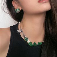 Irregular Green Crystal Beaded Clavicle Necklace Emerald Stud Earrings main image 4