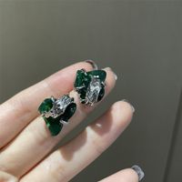 Irregular Green Crystal Beaded Clavicle Necklace Emerald Stud Earrings main image 7