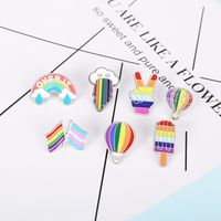 Broche En Alliage De Bannière Colorée De Dessin Animé Gay Rainbow Pride En Forme De Coeur main image 2