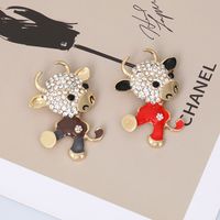 Dessin Animé Vache Broche Mignon Animal Métal Goutte À Goutte Huile Broche Manteau Accessoires Collier Broche main image 1