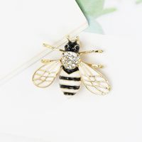 Insect Pin Animal Insect Color Bee Brooch Corsage Simple Pin main image 1
