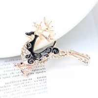 New Deer Sika Deer Brooch Fashion Diamond Corsage Pins Cute main image 4