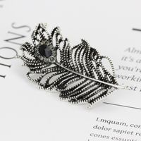 Fashion Retro Diamond-studded Large Feather Pin Brooch Female Brooch main image 5