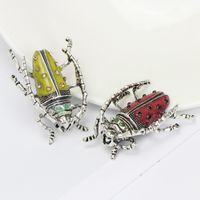 Classic Insect Brooch Realistic Animal Corsage Fashion Jewelry Brooch main image 1