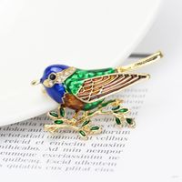 Fashion Alloy Diamond-encrusted Bird Brooch Corsage Creative Pin main image 3