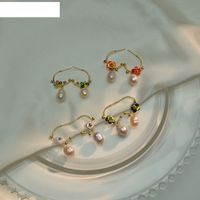 Boucles D&#39;oreilles En Perles De Fleurs Plaquées Or 14 Carats À La Mode Boucles D&#39;oreilles Simples Et Élégantes En Acier Inoxydable main image 4