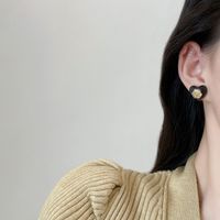 Retro Earrings Black And White Heart-shaped Camellia Earrings Alloy Ear Jewelry main image 5