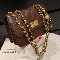 Fashion Lock Lingge Chain Fashion Geometric Shoulder Bag Wholesale main image 1