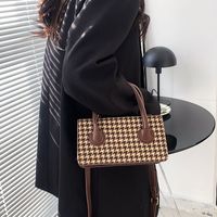 Niche Design Retro Houndstooth Messenger Small Square Handbag main image 5