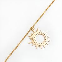 Fashion Simple Titanium Steel Sun-shaped Necklace Plated 14k Gold Clavicle Chain main image 5