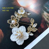 Western Vintage Flower Pearl Brooch Enamel Shell Gemstone Diamond Brooch sku image 6