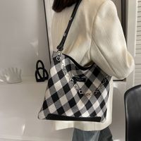 Simple And Casual Large-capacity Shoulder Tote Bag Women's Checkerboard Tote Bag sku image 2