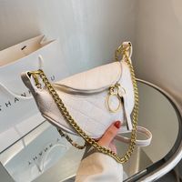 Retro Fashion Korean Solid Color Hollow Chain Messenger Saddle Bag sku image 3